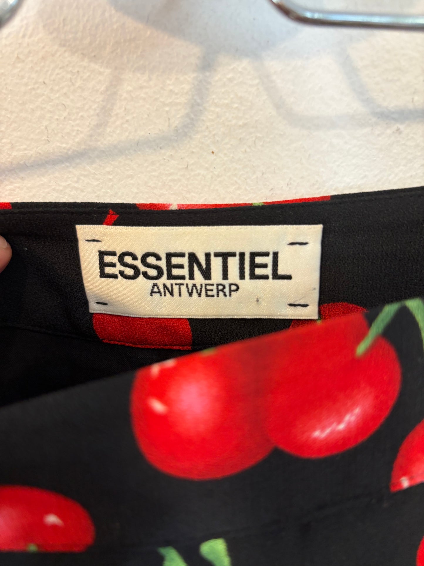 AMEÉ. Sleeveless fringed sweater S.(s)