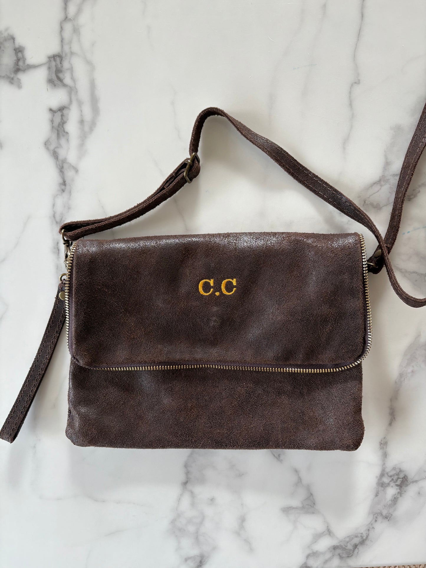 Bolso asa larga piel iniciales