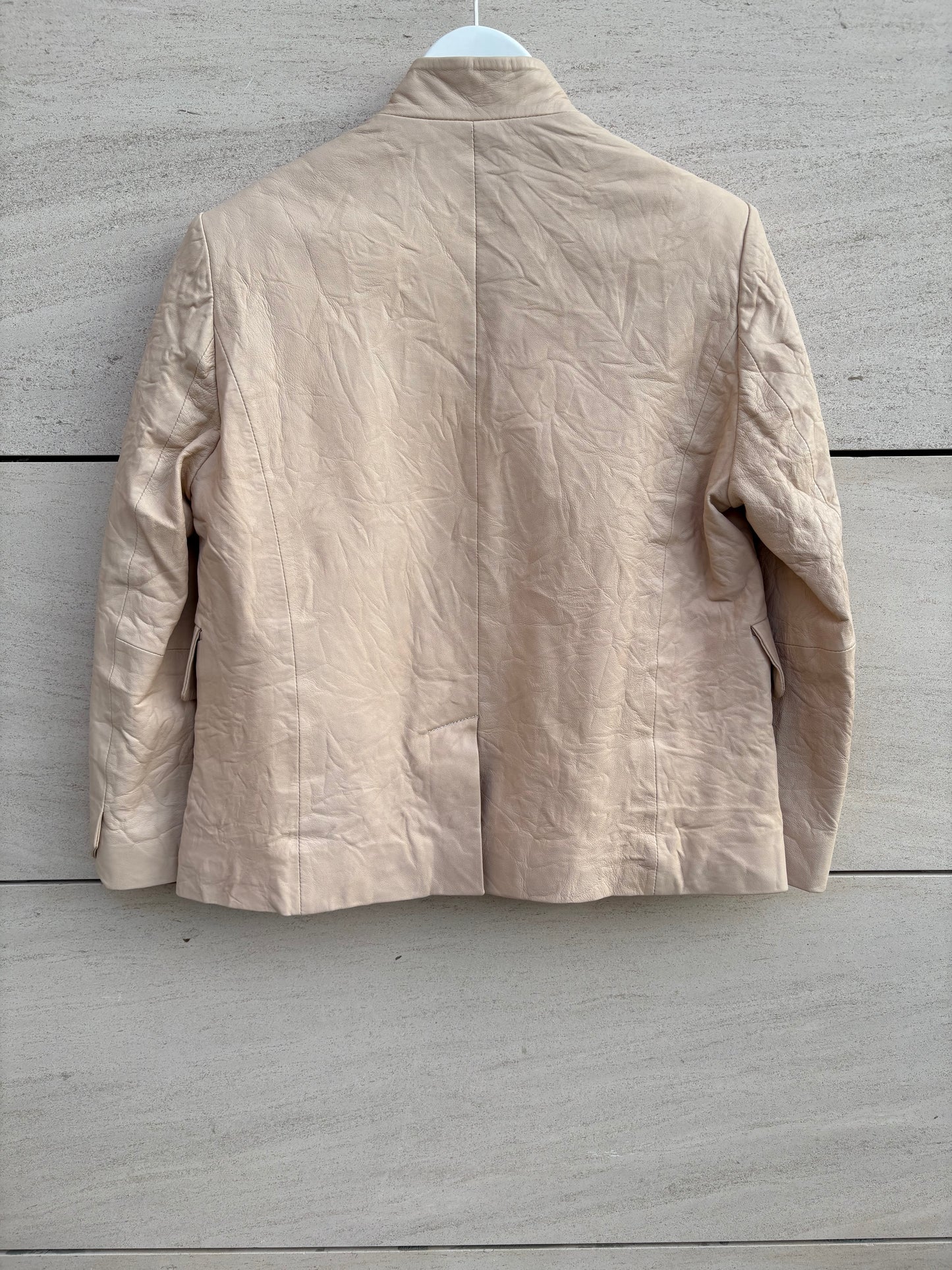 ZADIG & VOLTAIRE. Chaqueta piel beige claro