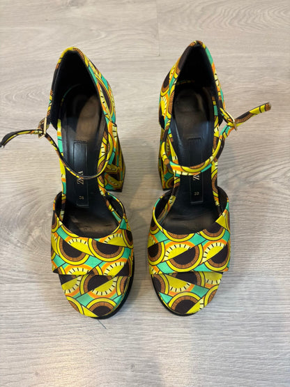 ZARA. Plataformas africanas