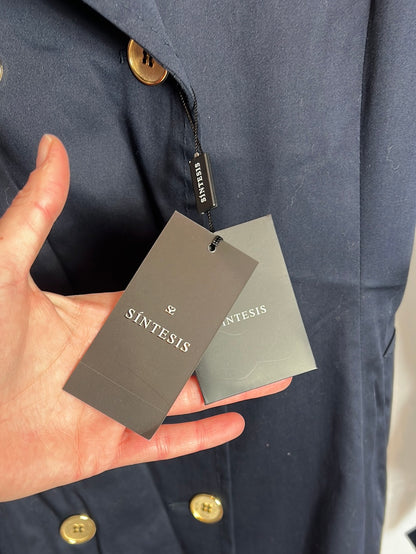 SYNTHESIS. Blue trench coat with gold buttons. Size 46