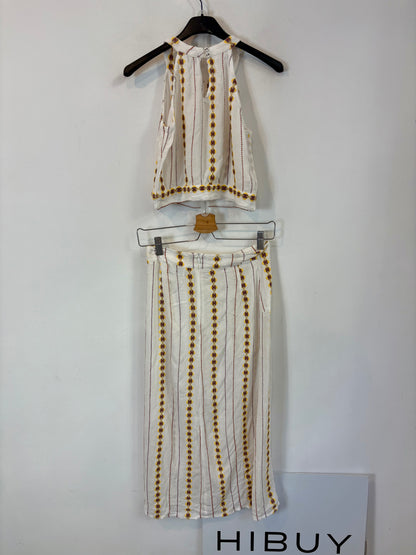 STRENA. Conjunto falta y top bordados