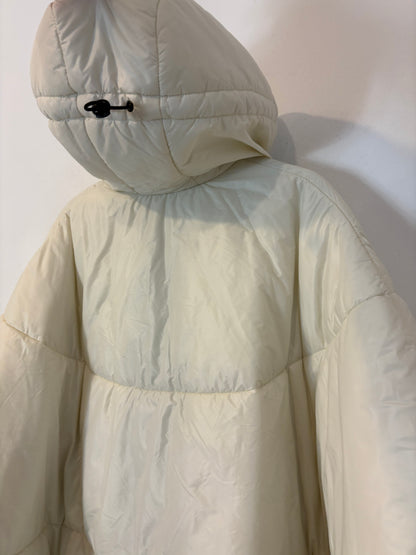 ZARA. Plumas blanco efecto capa