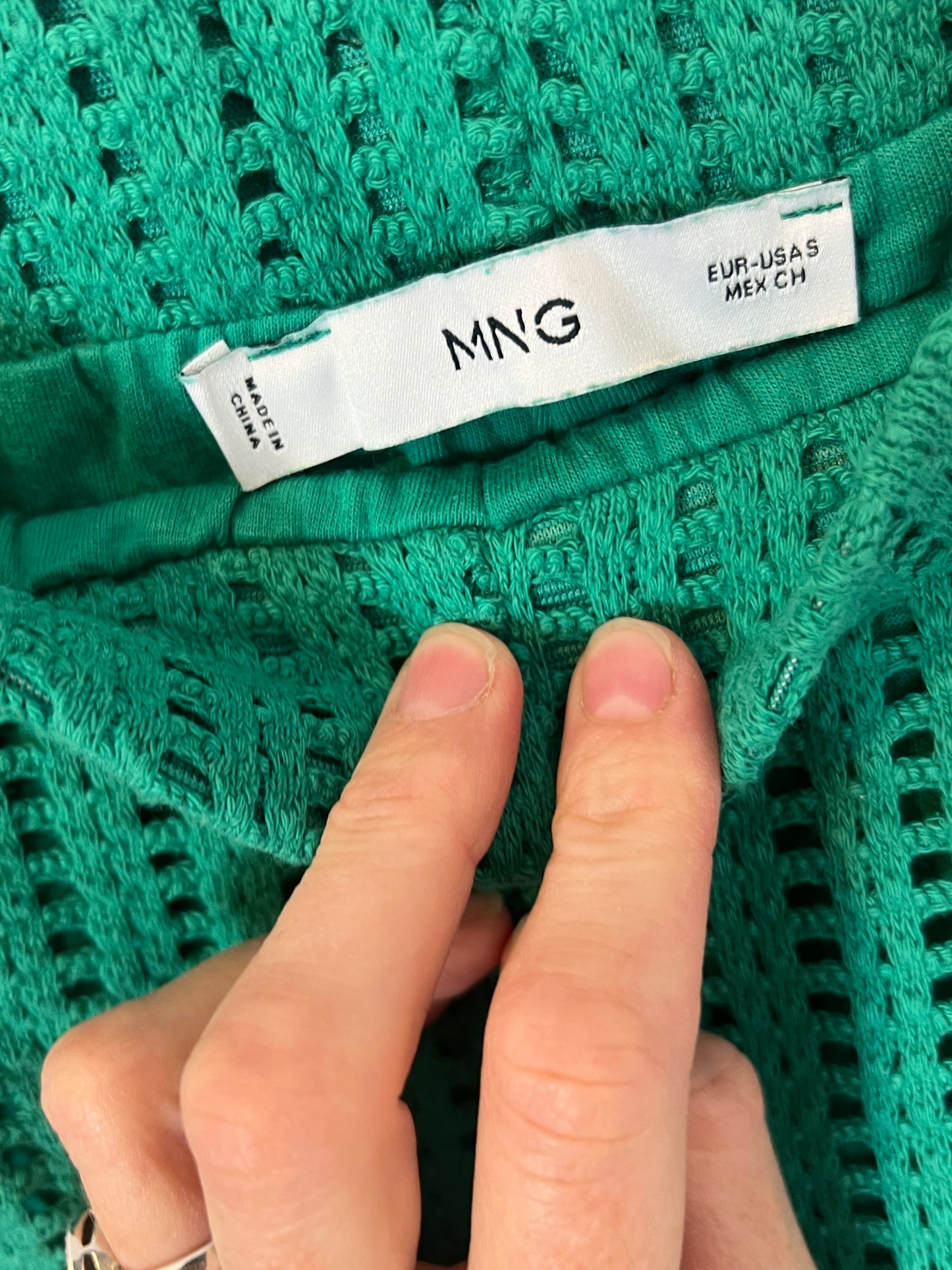 MANGO. Green die-cut set Ts/m