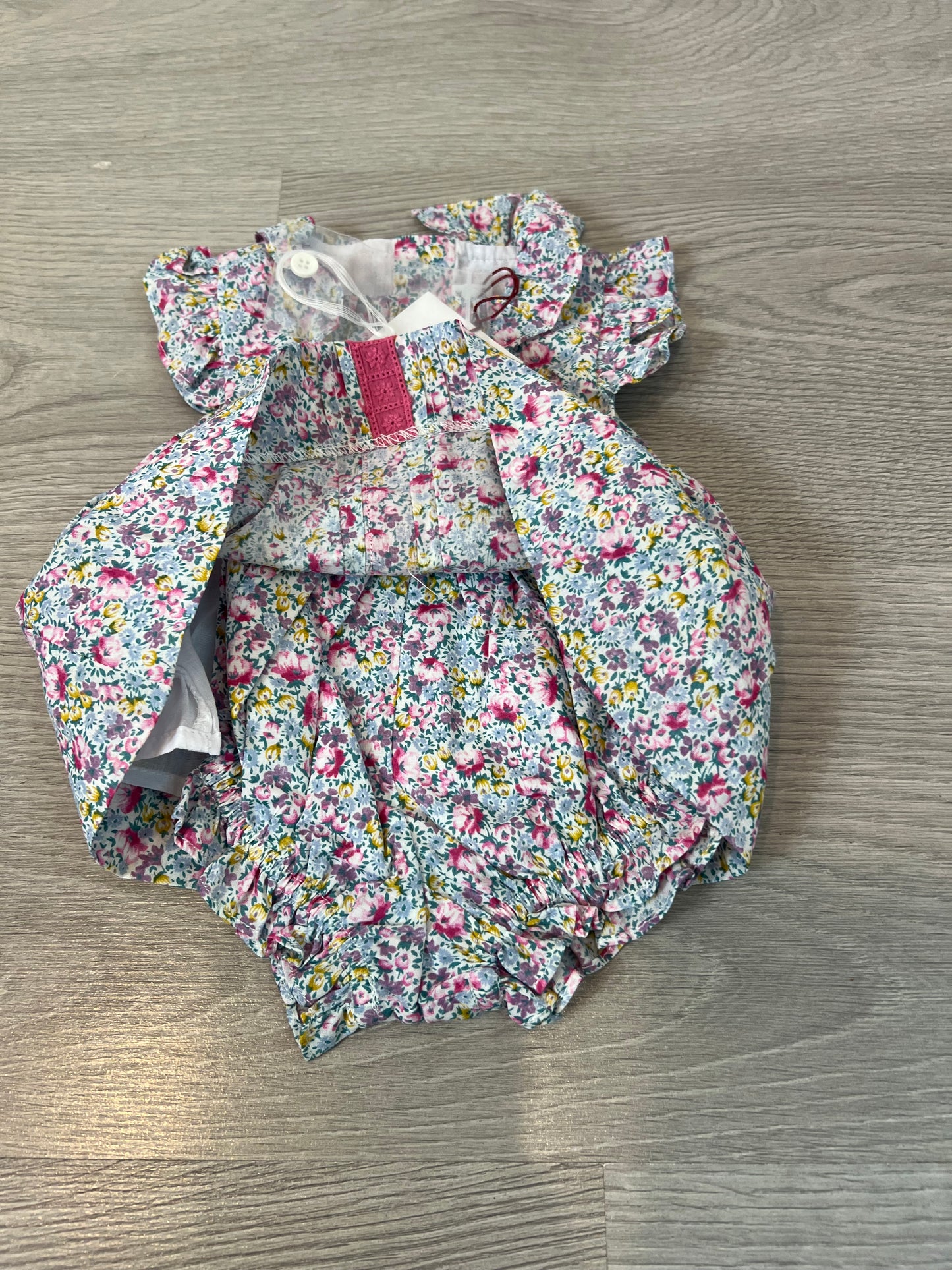 NECK&NECK. Jesusito flores T.0-3 meses