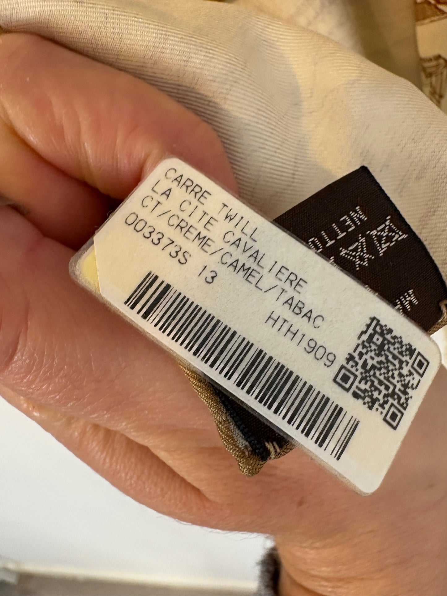 HERMÉS. Pañuelo seda La Cité Cavaliére