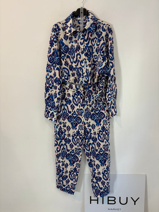 ZARA. Total look estampado azules