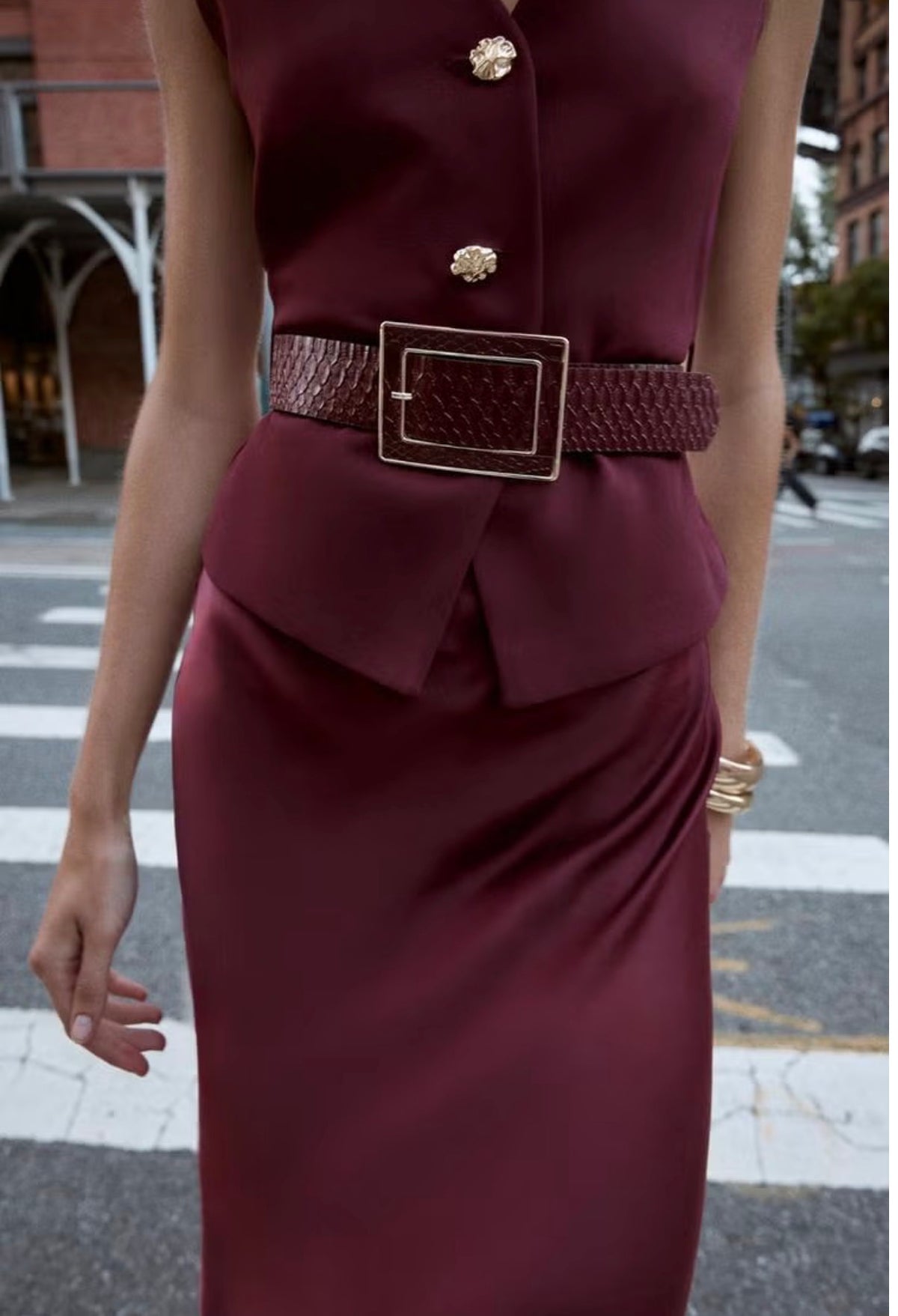 ZARA. Vestido largo doble textura burdeos