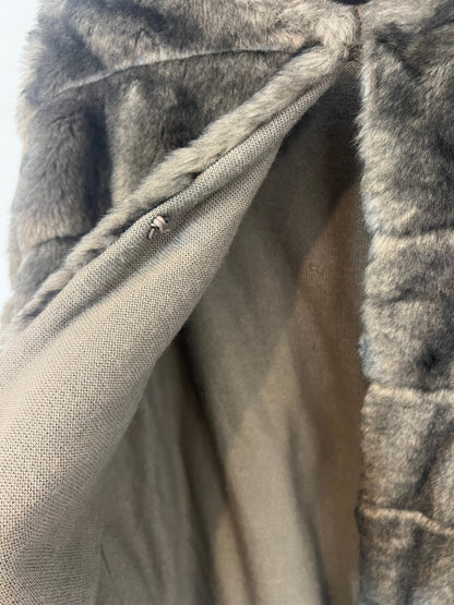 ZARA. Chaqueta pelo tonos grises. T M