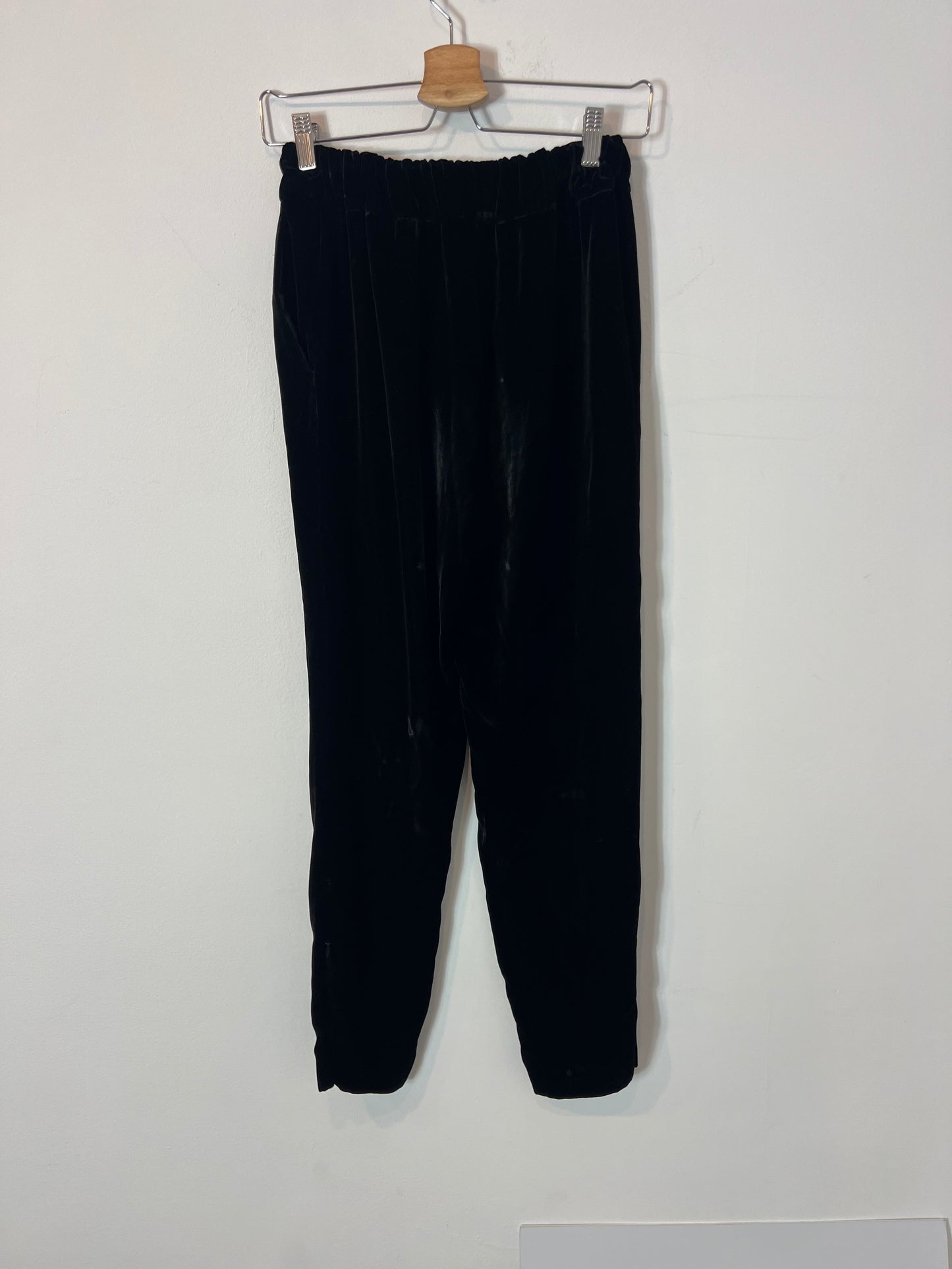 SANDRO. Black velvet flowing trousers S.1(s)
