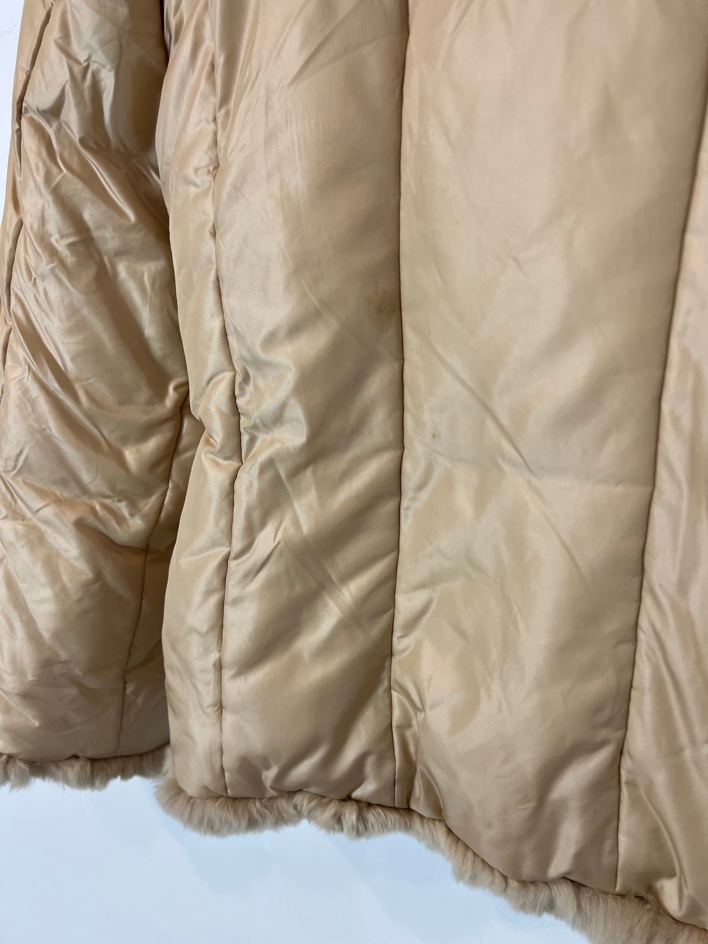 WEEKEND MAXMARA. Beige quilted coat. Size 38