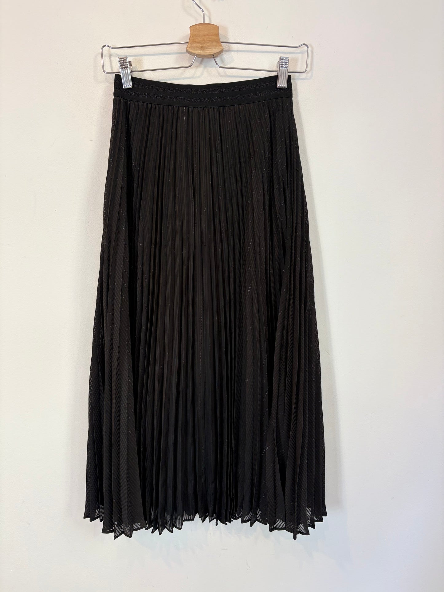 BA&SH. Falda midi negra plisada. T 0 (XS)