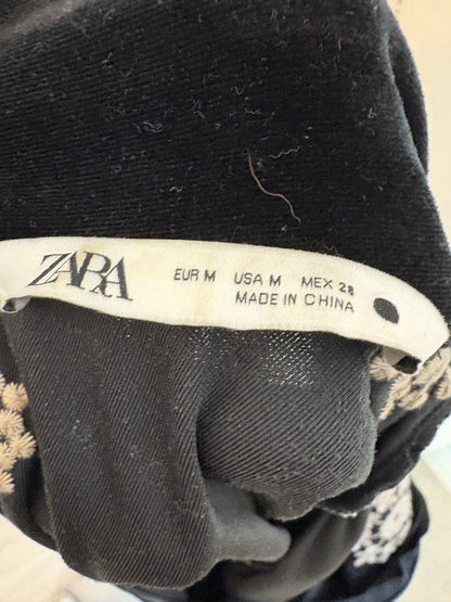 ZARA. Vestido corto terciopelo bordado