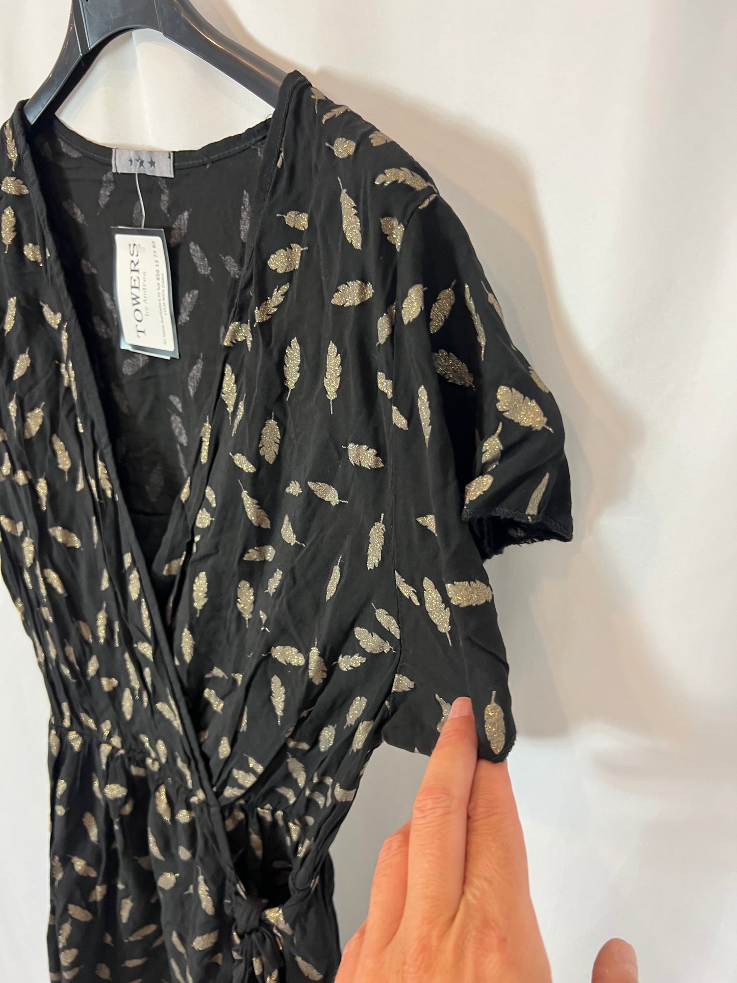TOWERS BY ANDREA. Vestido negro hojas T,u(S)