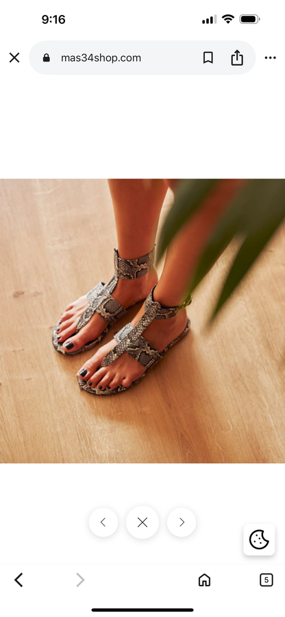 MÁS 34. Sandalias plana snake. T 39