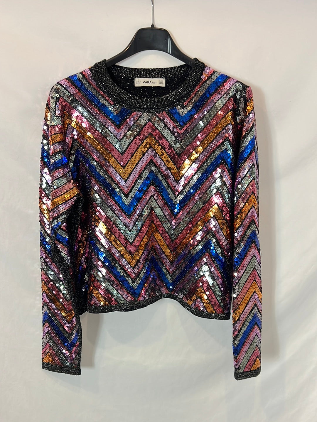 ZARA. Ts sequin knit top