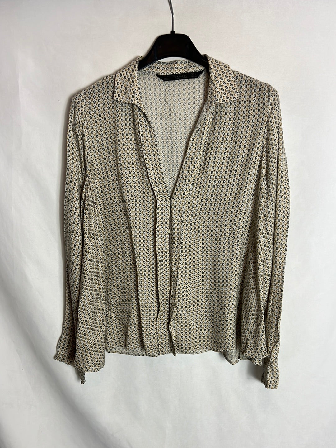 ZARA. Printed beige blouse. T.L.