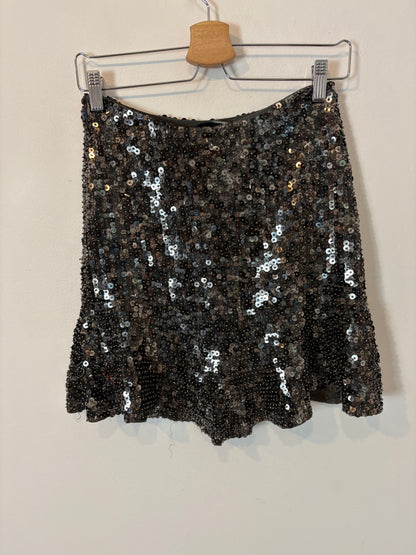 ZARA. Falda corta lentejuelas. T XS