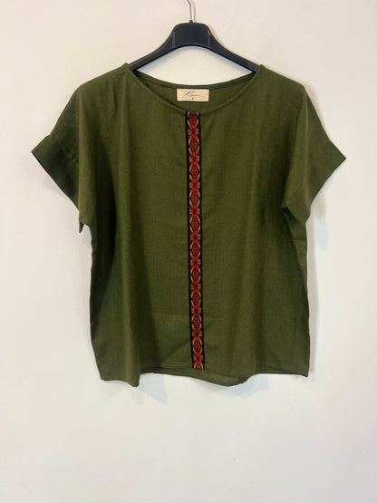 KAUI. Top verde detalle étnico T.m