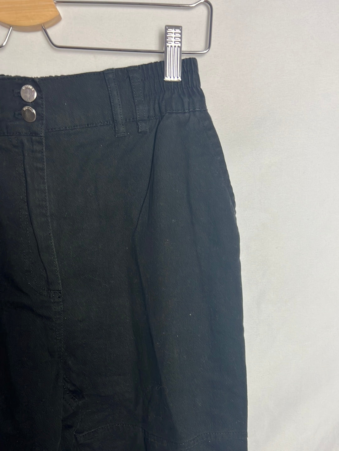 BERSHKA. Pantalón slouchy negro bolsillos. T 38