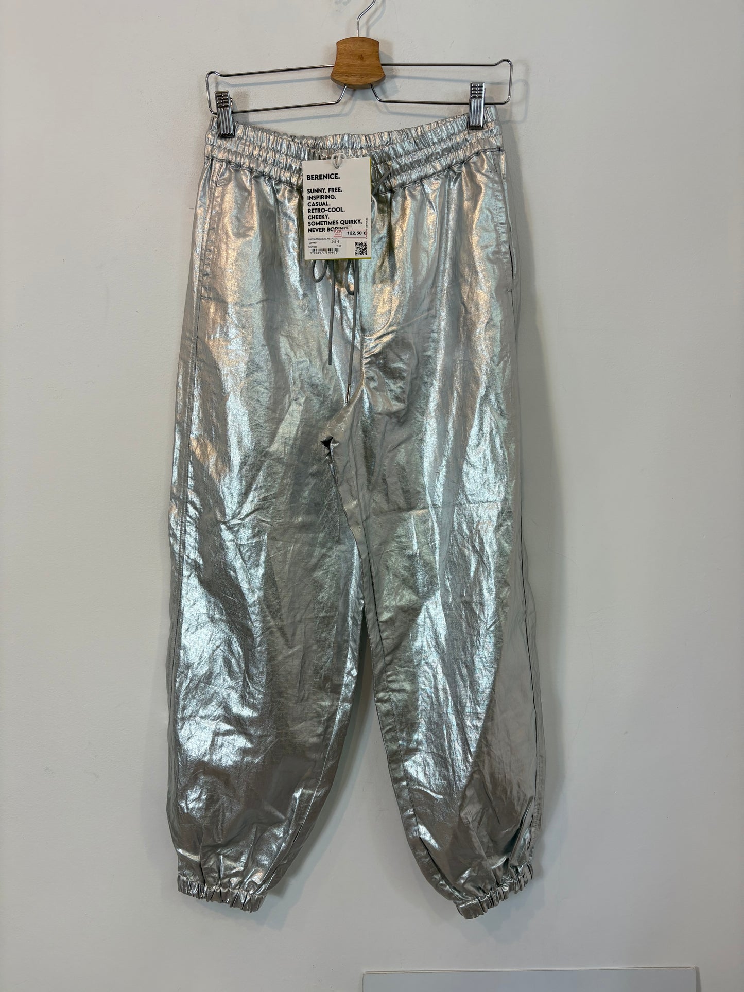 AMEÉ. Sleeveless fringed sweater S.(s)