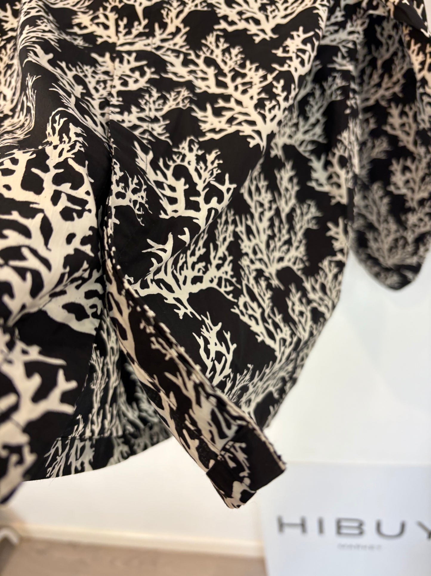 SOEUR. Blusa negra corales