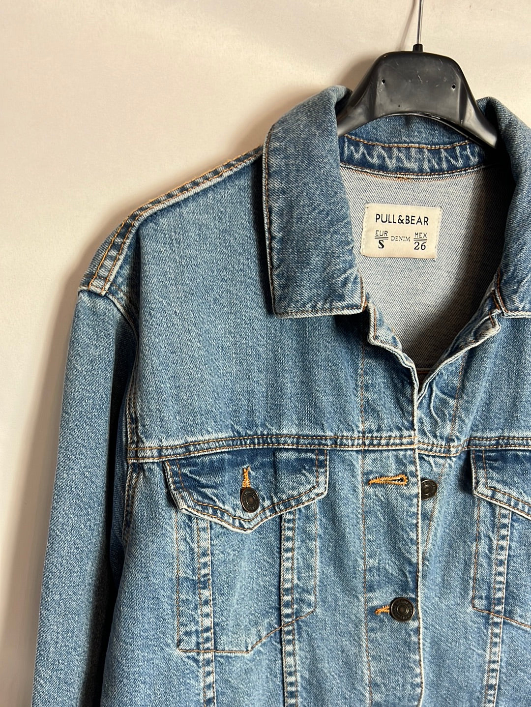 PULL&BEAR. cazadora denim T.s