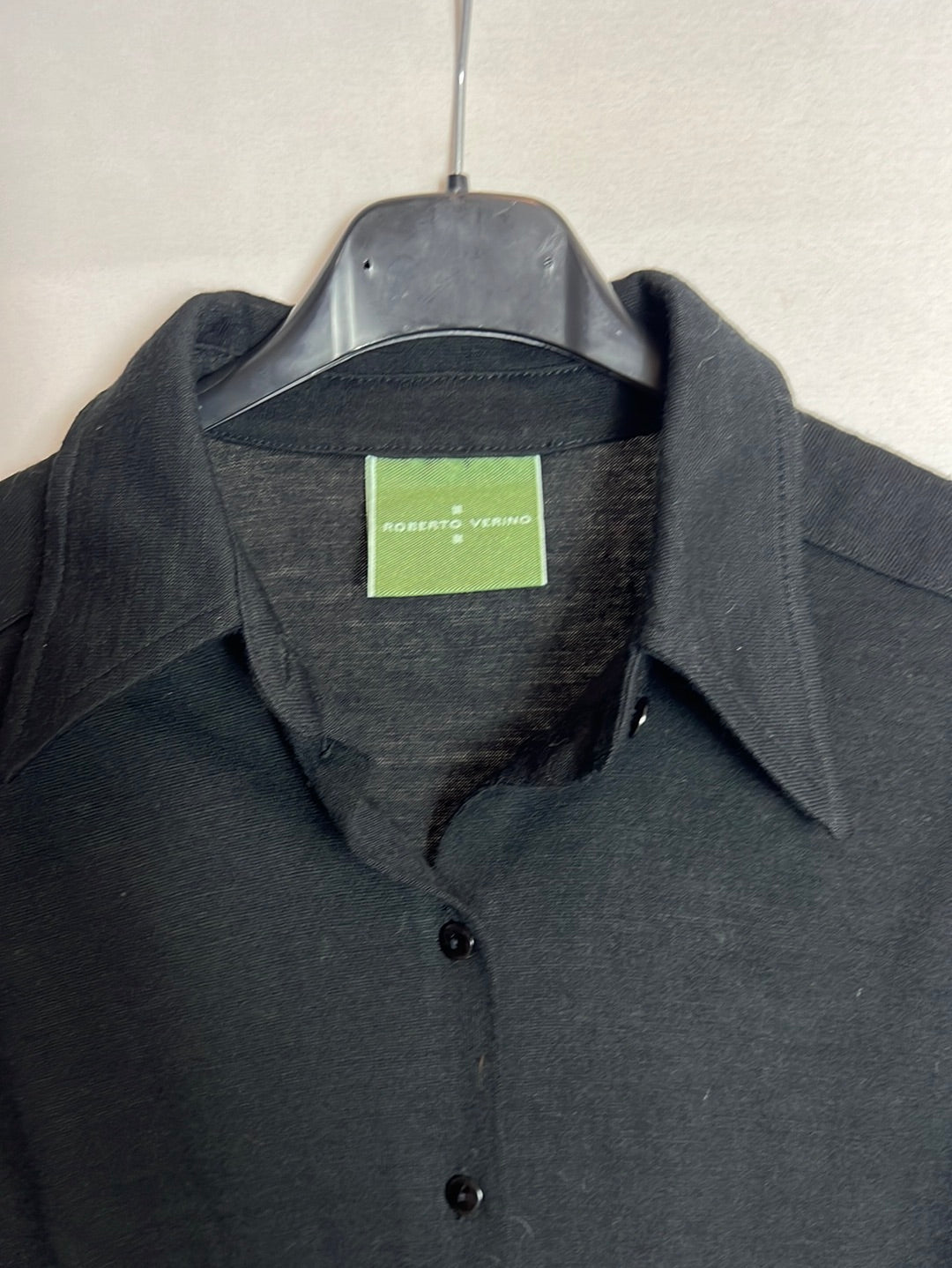 ROBERTO VERINO. Camisa negra lana. T 38