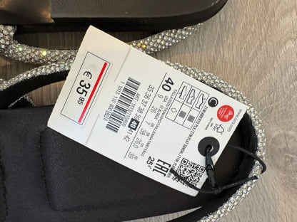 ZARA. Flat sandals with shiny straps. Size 40