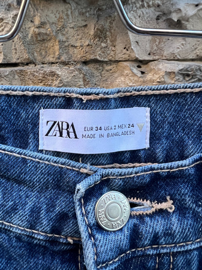 ZARA. Denim recto abotonado dobladillo. T 34