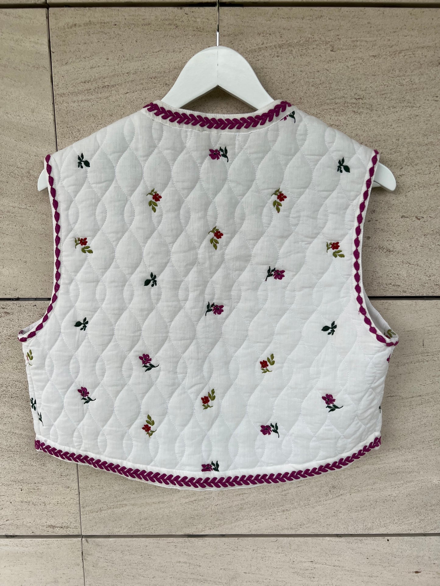 LA PETITE ÉTOILE. Chaleco blanco bordado T.1(s)