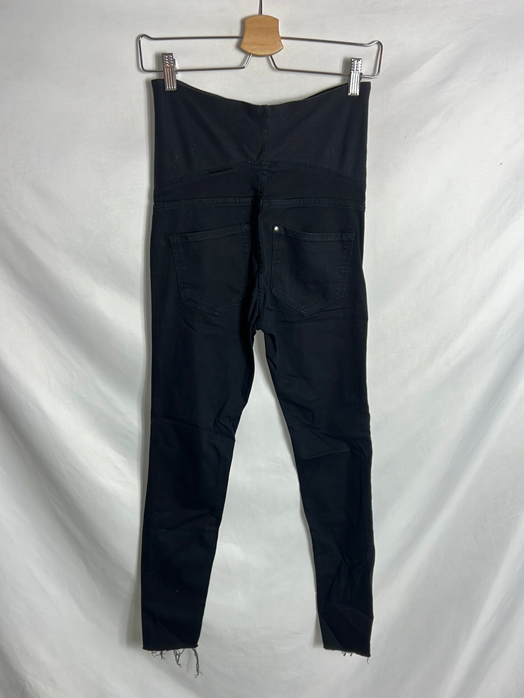 H&M. pantalónes premama negros T.34
