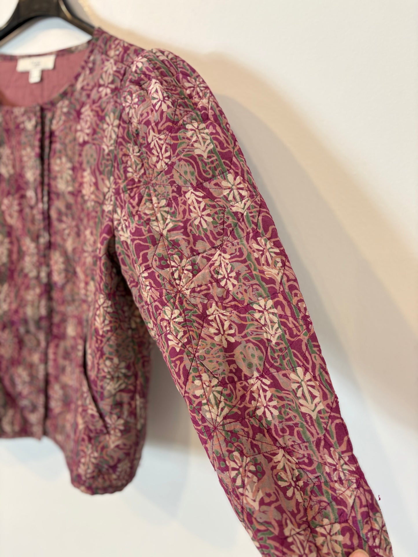 INTROPIA. Printed quilted jacket. Size XS