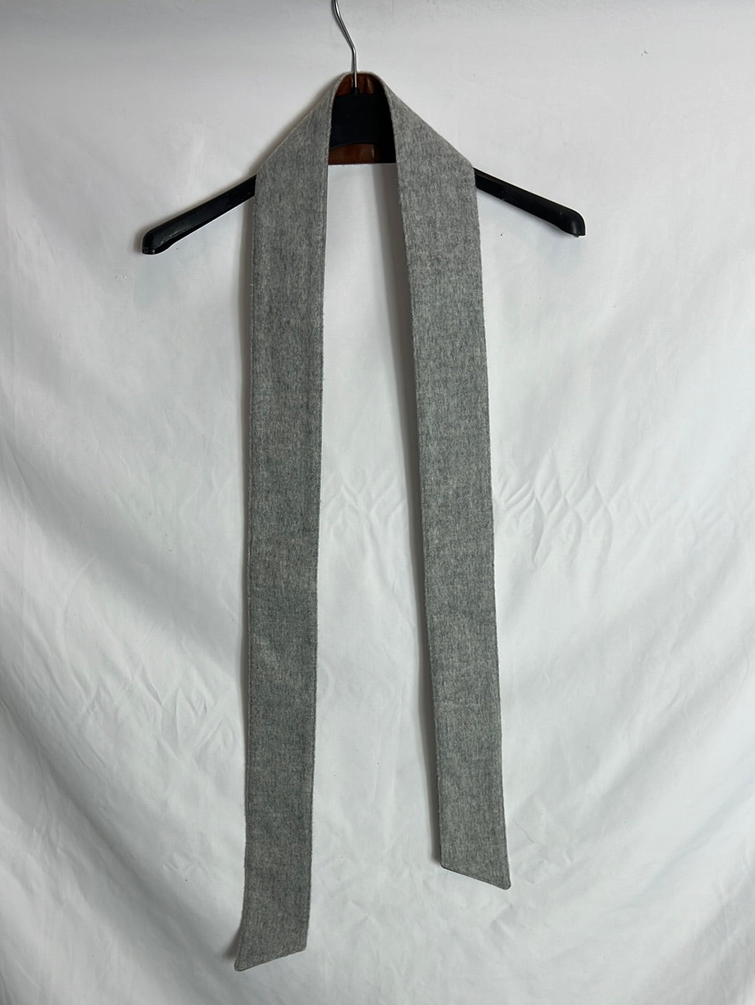 GEORGES RECH. Total look gris jaspeado y flecos en piel. T 36