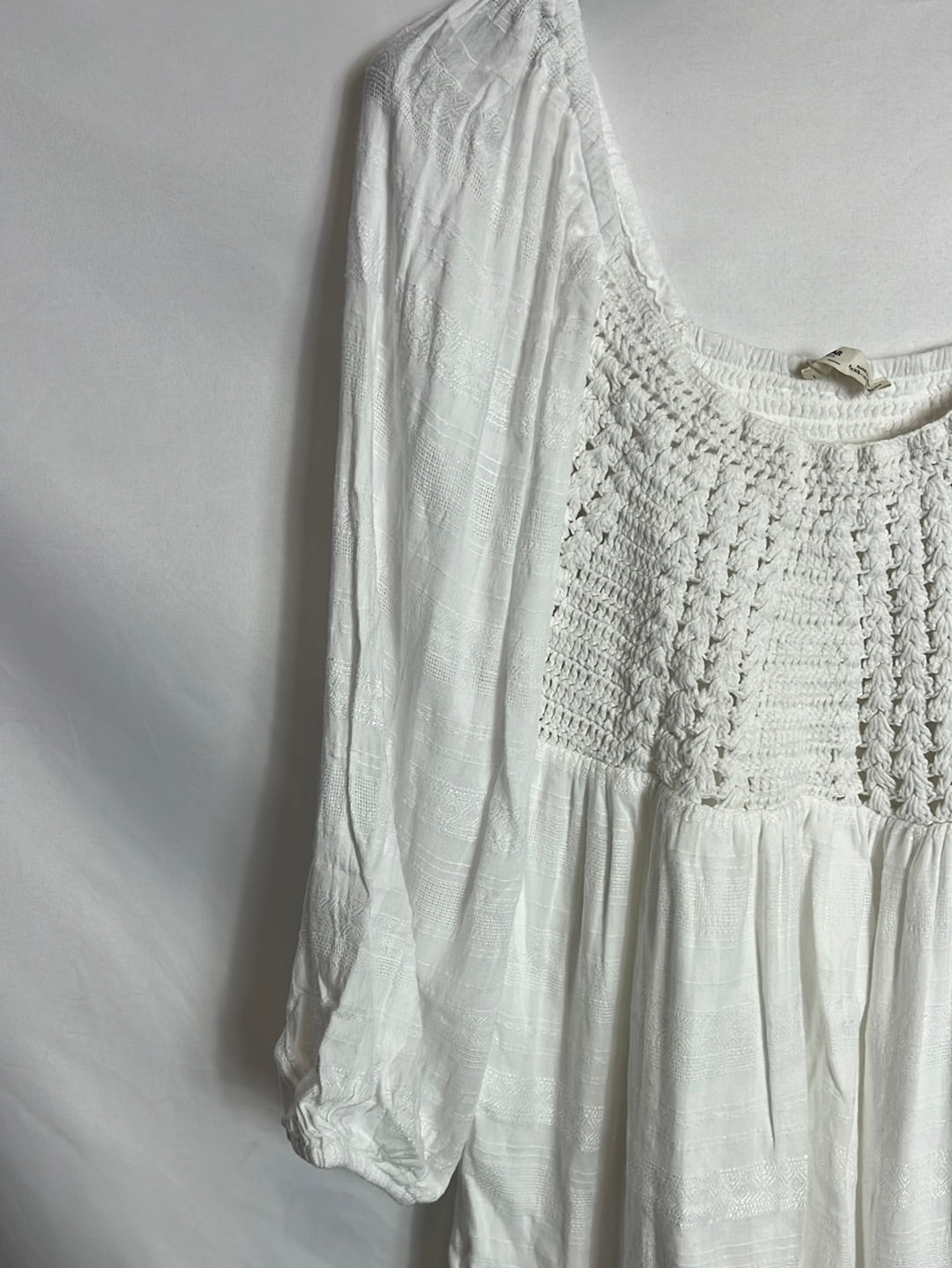 PULL&amp;BEAR. Short white double texture dress S.XS