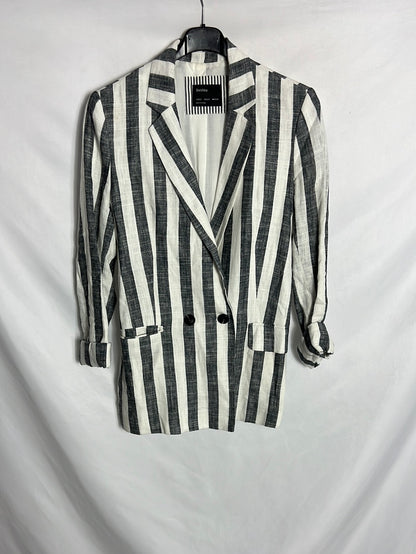 BERSHKA. Blazer Lino rayas cruzada. T S
