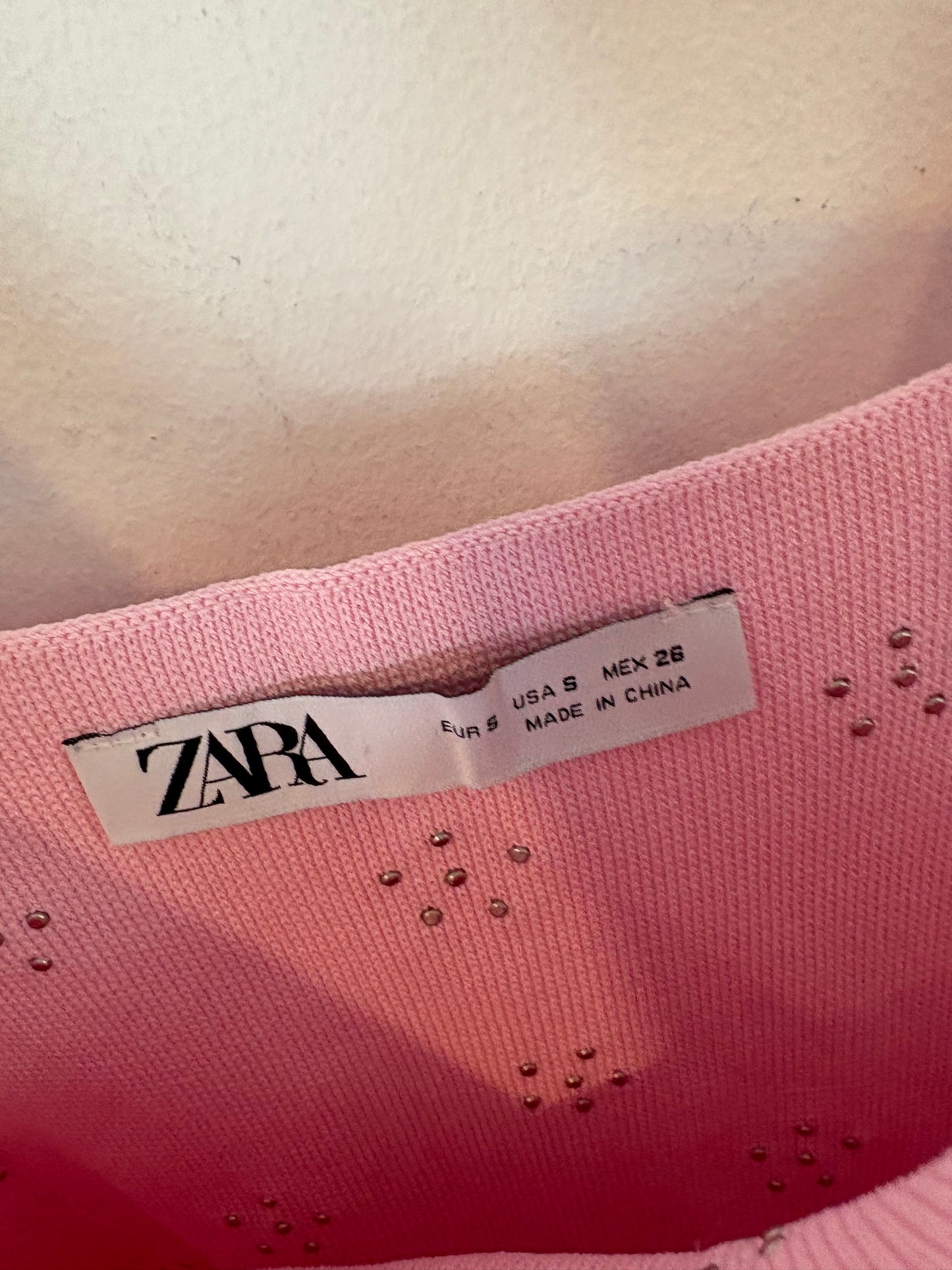ZARA. Vestido rosa perlas T.s