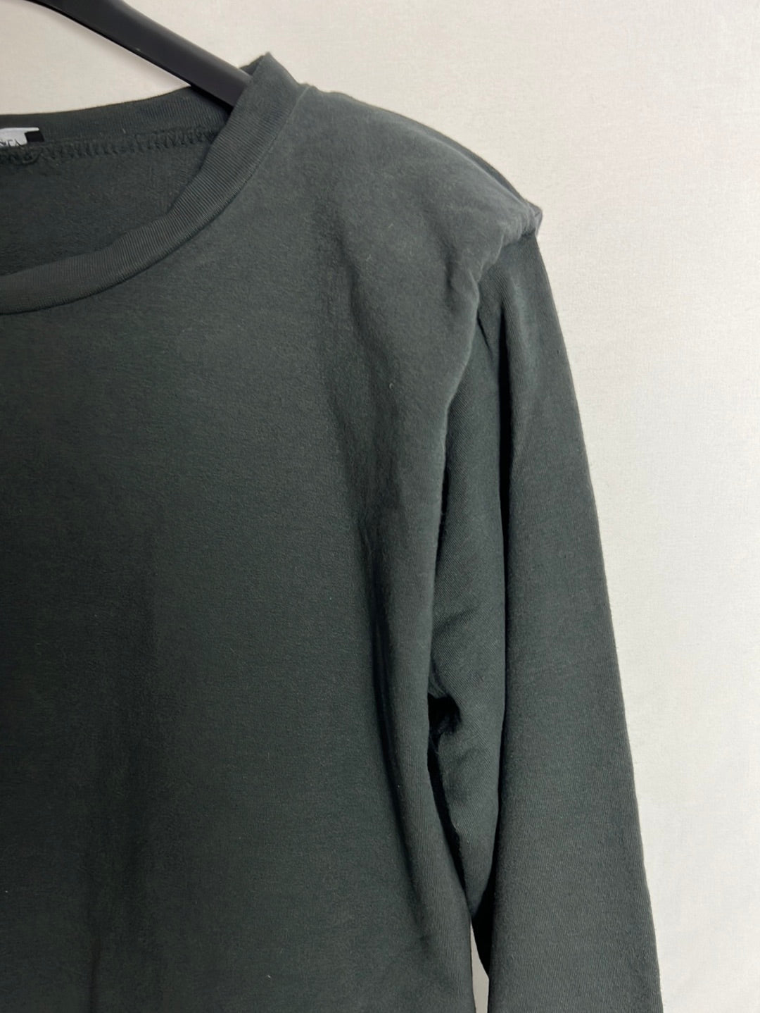 OTRAS. Sudadera gris hombreras T,u(s)