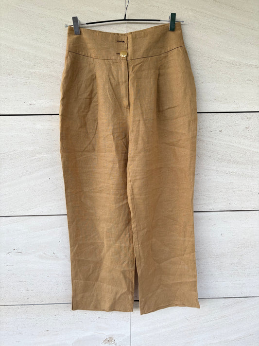 UTERQÜE. Pantalón camel lino. T M (tara)