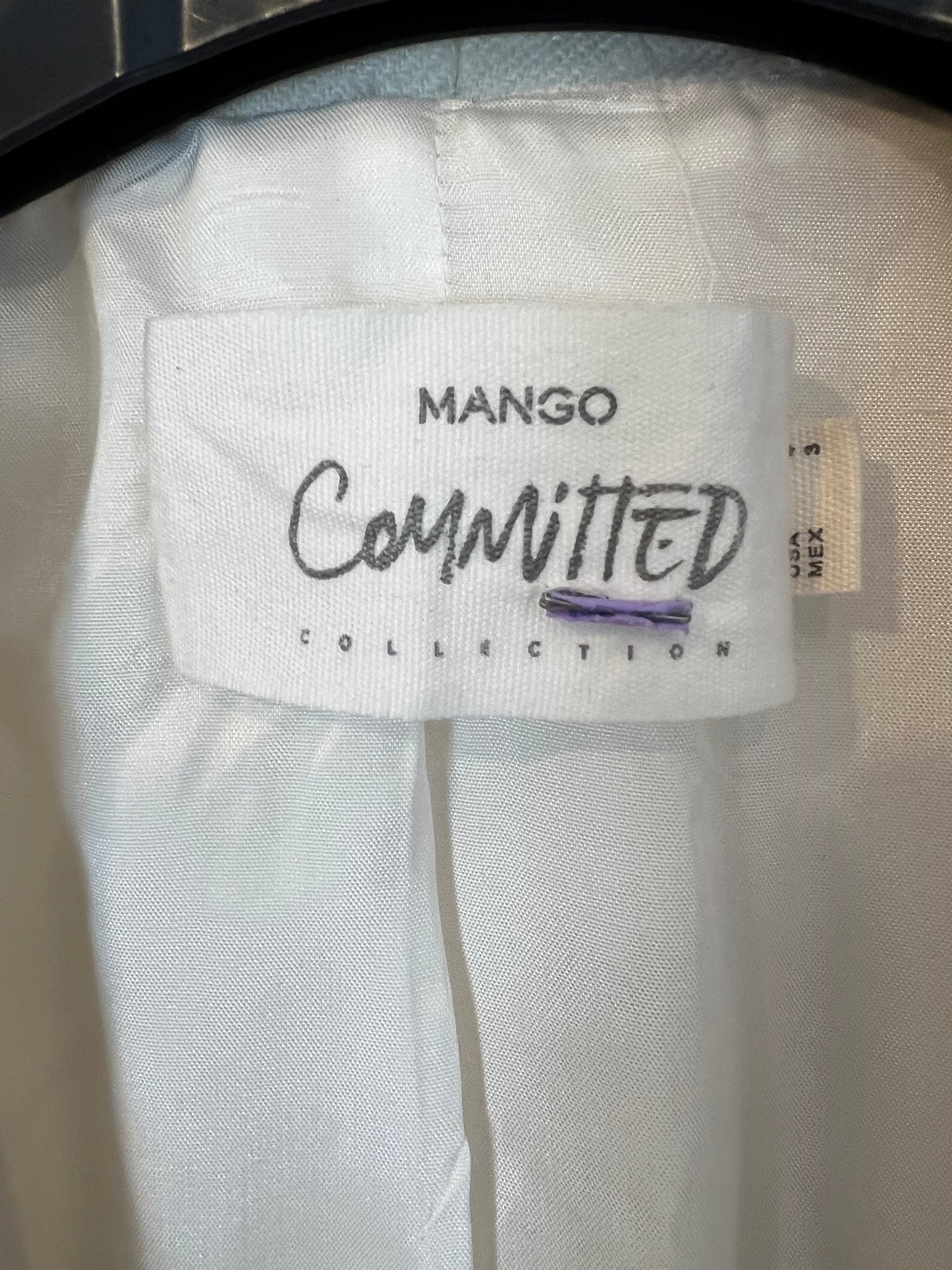 MANGO. Blazer color crudo textura. T 36