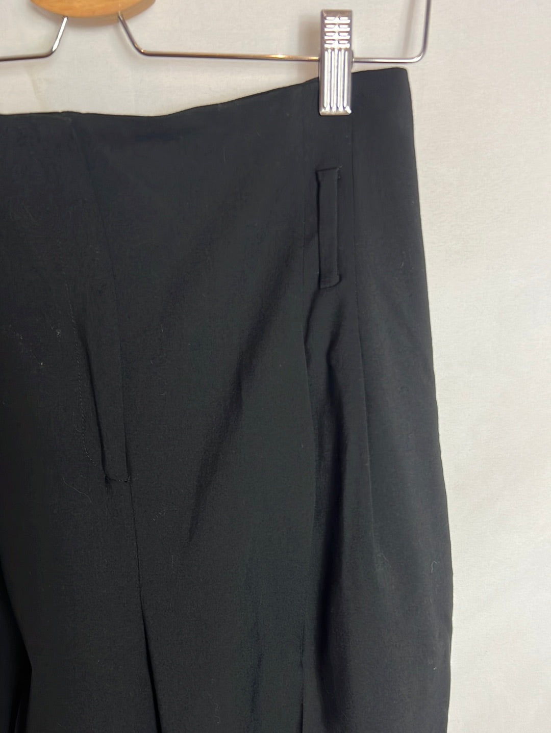 BA&amp;SH. Black pleated trousers. Size 2(M)