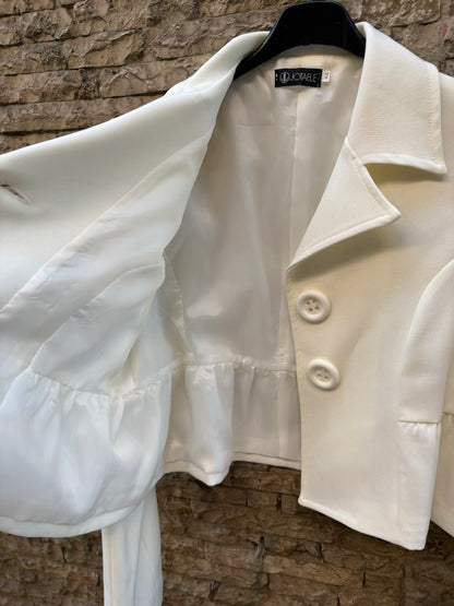 Chaqueta blanca botones
