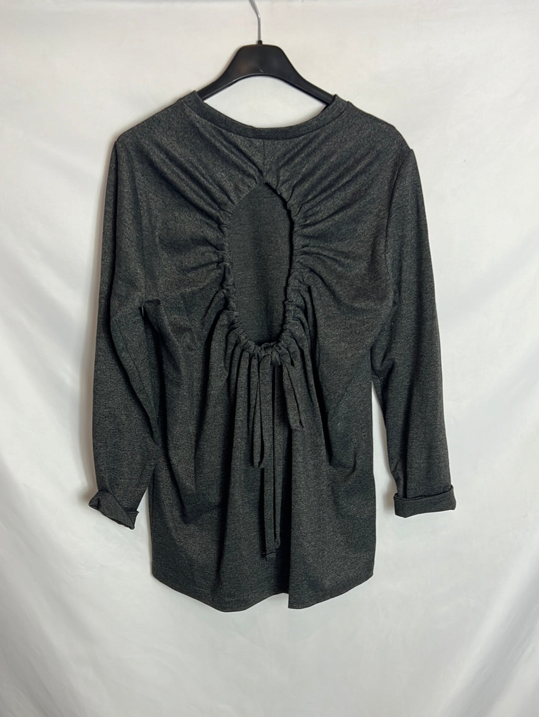 ZARA. Top gris jaspeado apertura  espalda. T S