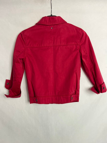 TOMMY HILFIGUER. Chaqueta roja clásica. T 6 años