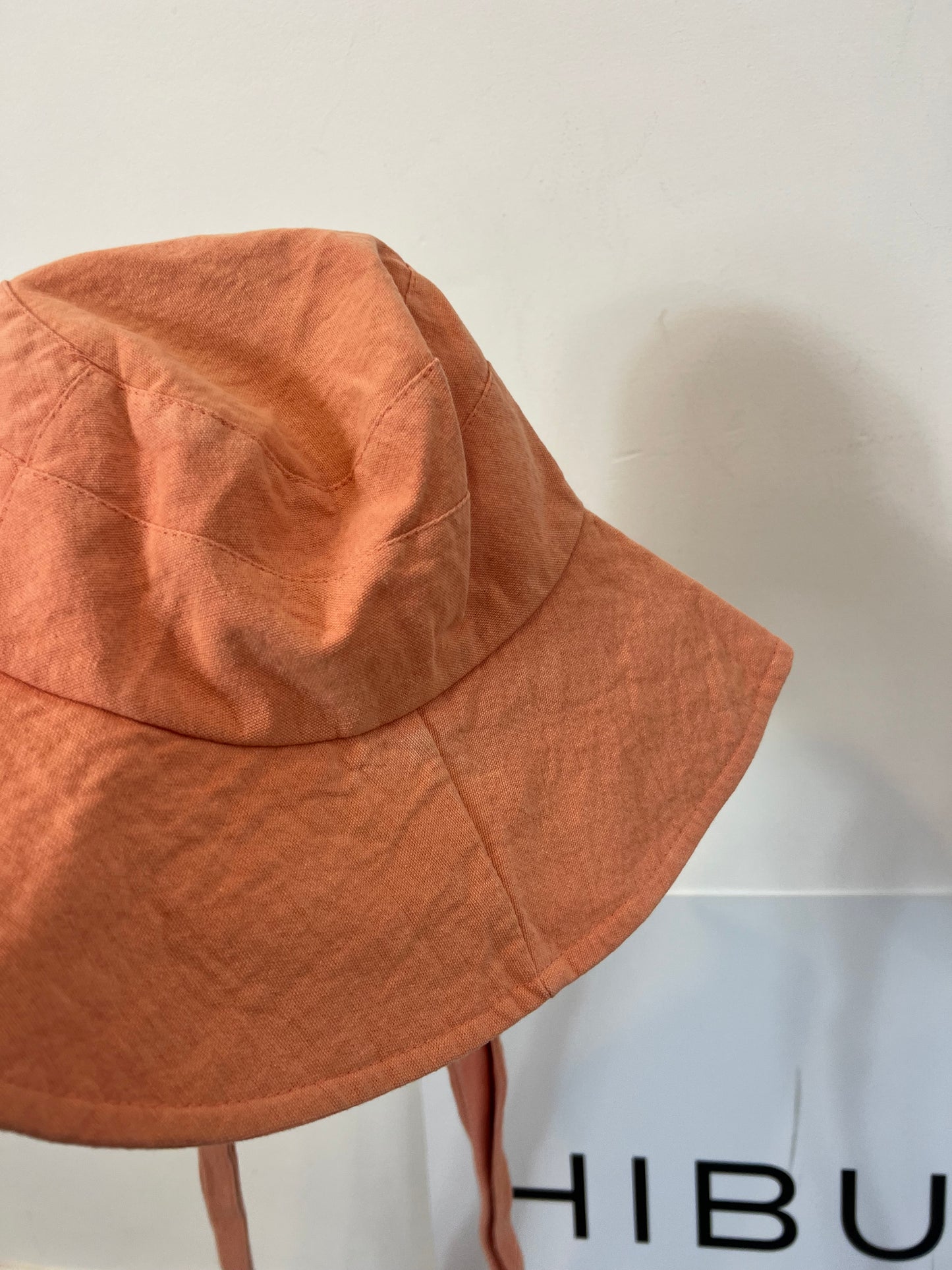 ZARA. Bucket naranja T.s-m