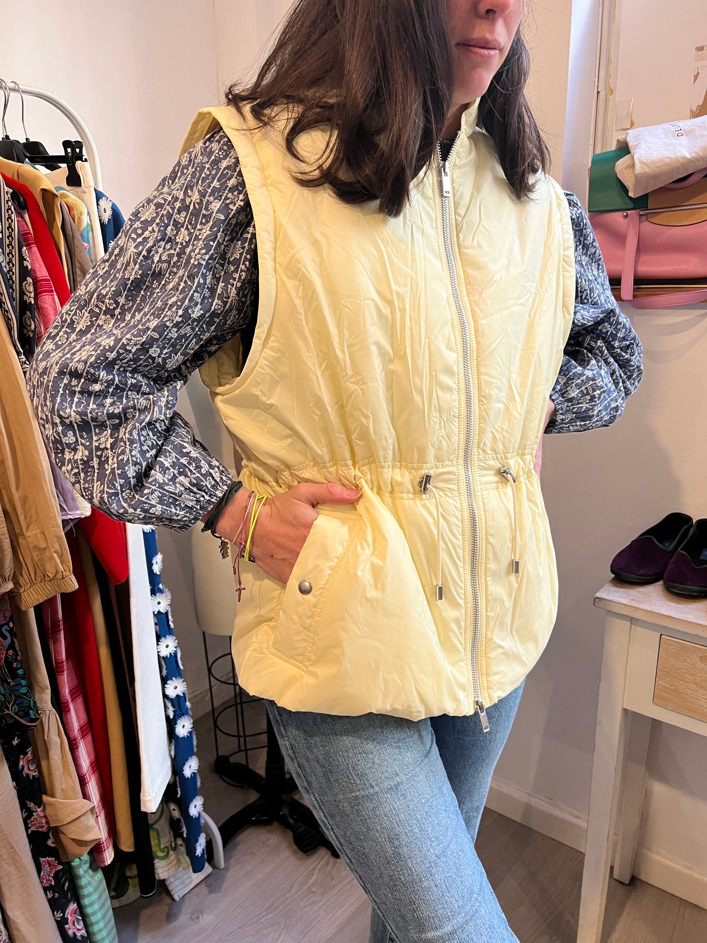 ISABEL MARANT. Plumas/ chaleco ligero amarillo pastel . T 34