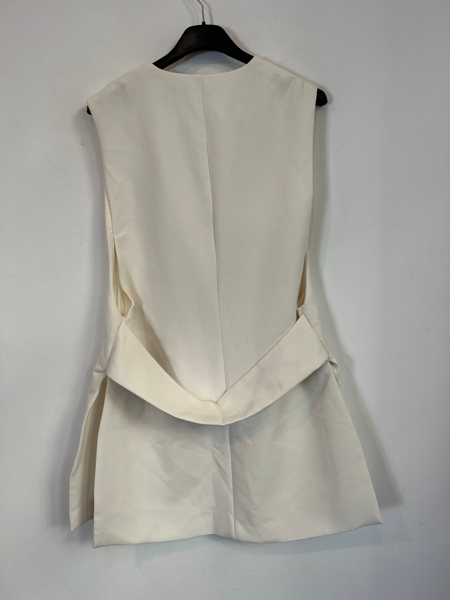 ZARA. Chaleco blanco botón  T.xs