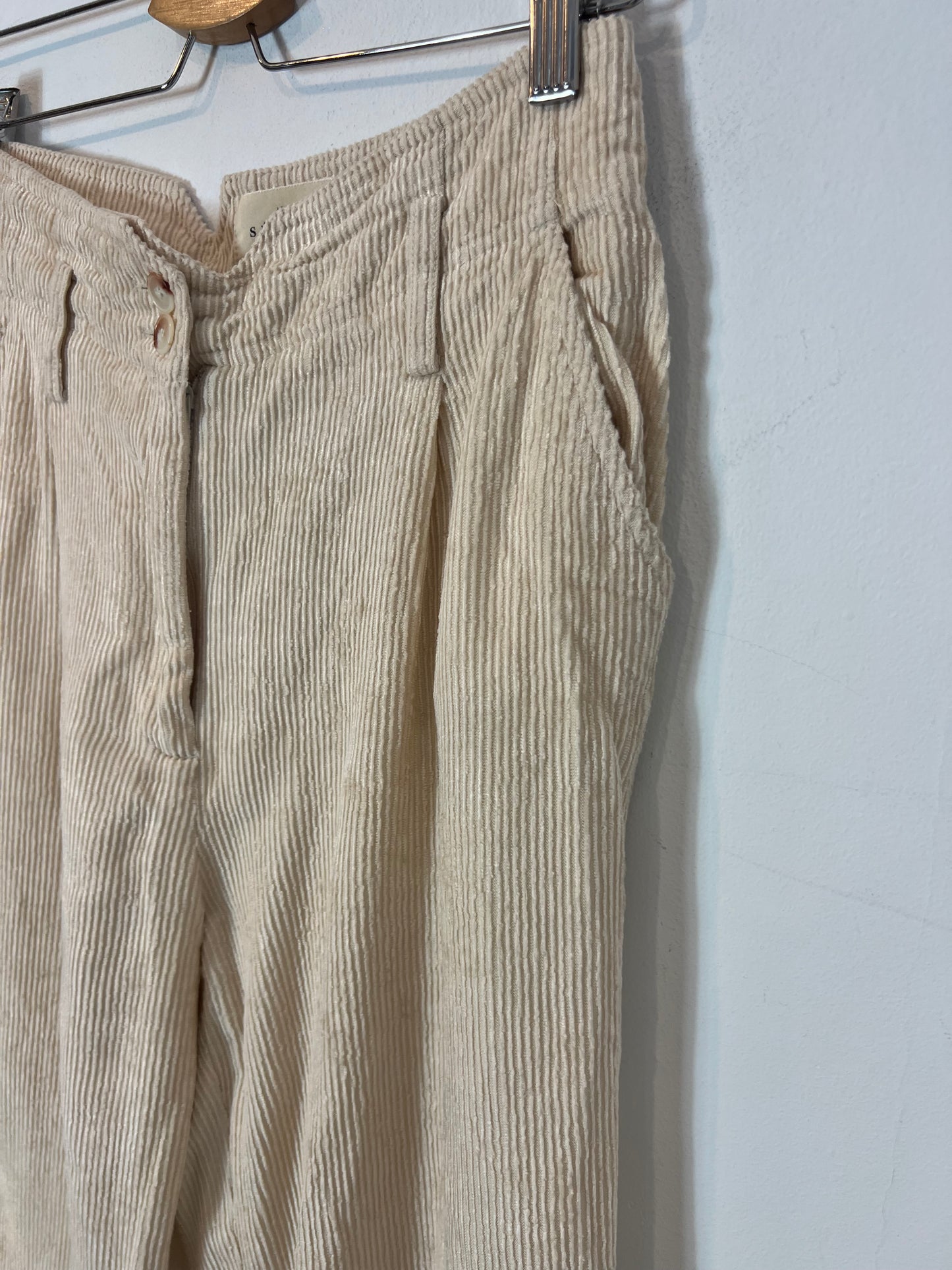 SEZANE. Pantalón fluido beige textura T.36