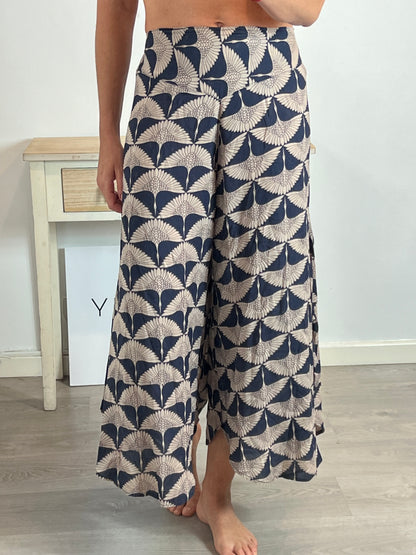 OTHER. Printed boho pants. TS/M