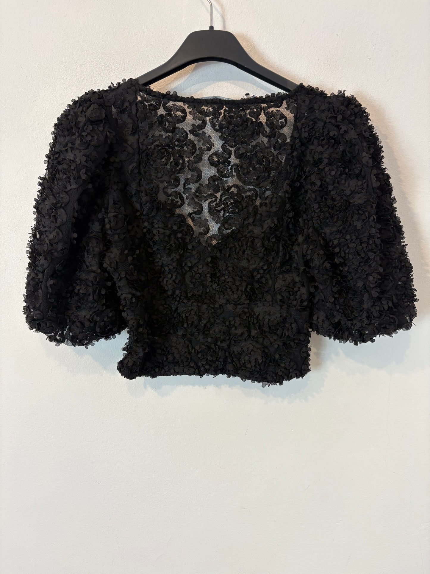 ZARA. Top corto texturas